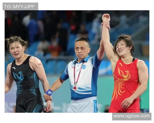 摔跤世锦赛选拔赛激烈进行中选手们全力以赴争夺入场资格